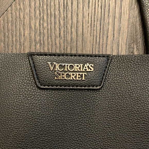 Victoria’s Secret Black Fringed Tote NWOT - Picture 2 of 5